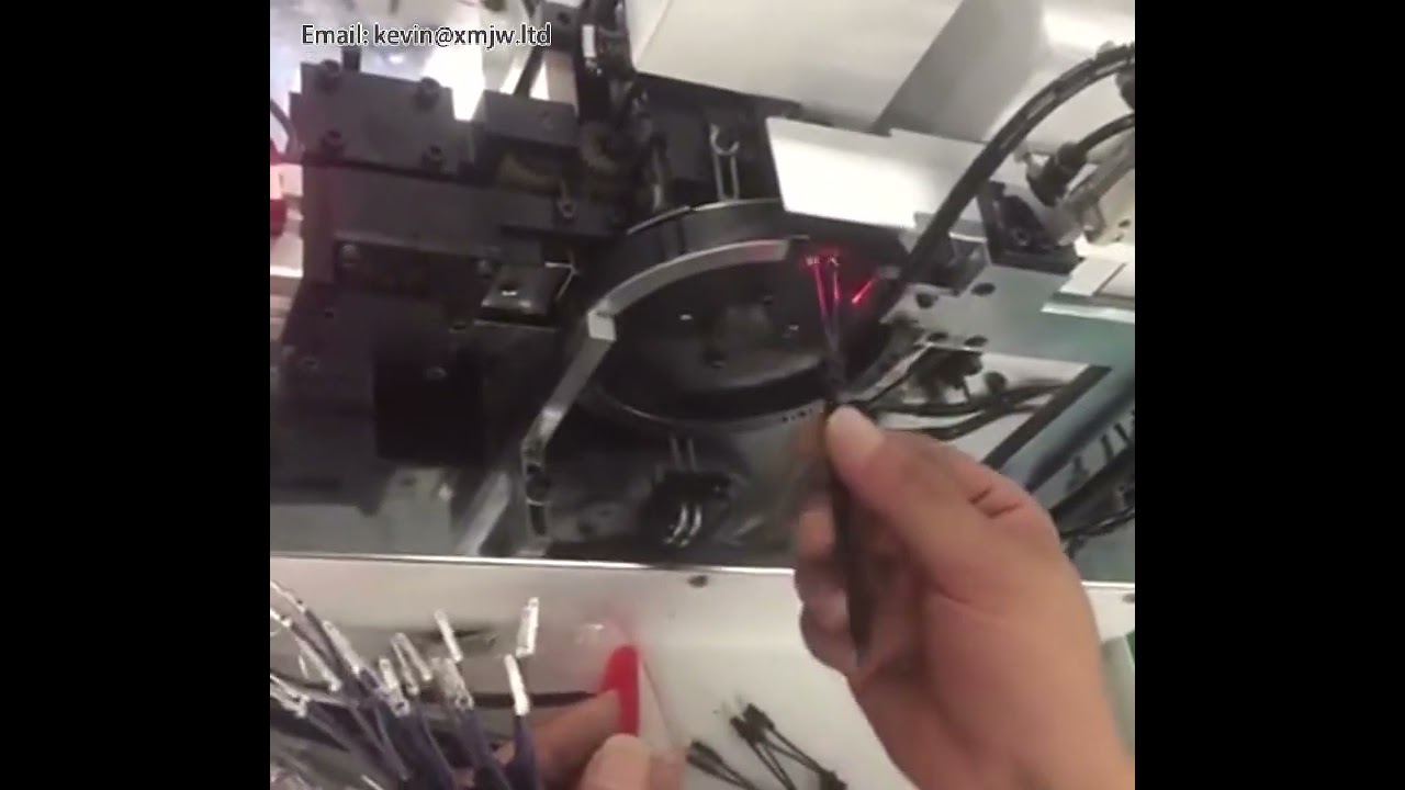 Semi Automatic Wire Harness Heat Shrinkable Pipe Threading Machine