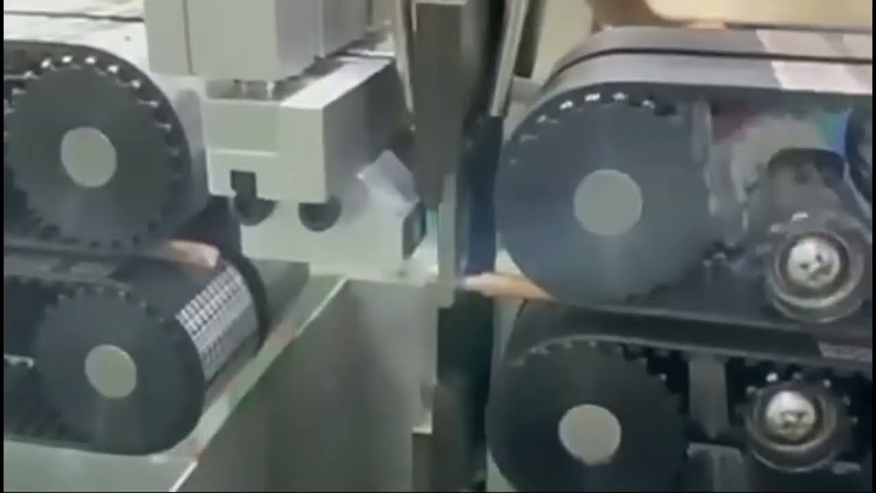 Fully Automatic Touch Screen Flexible Coaxial Wire Cutting And Peeling Machine