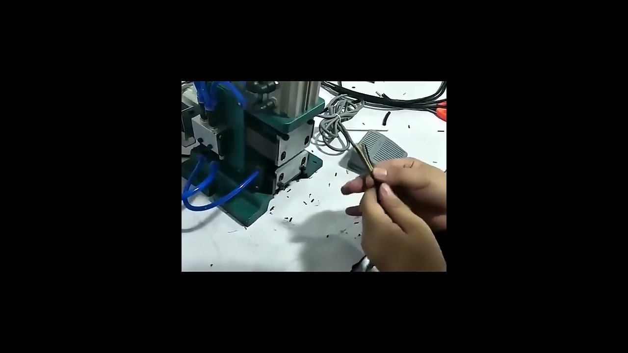 3FN Pneumatic Manual Multi Core Wire Stripping & Twisting Machine   220V